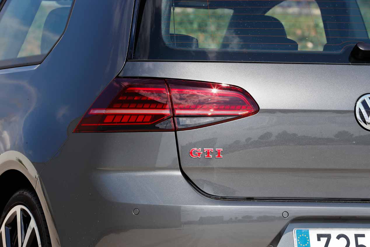 La prueba del Hyundai i30 N y del VW Golf GTI Performance, en imágenes