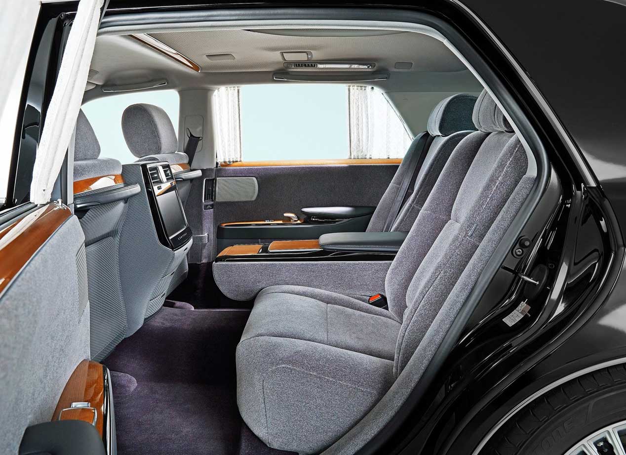 La limusina más lujosa de Japón, así es el Toyota Century 2018