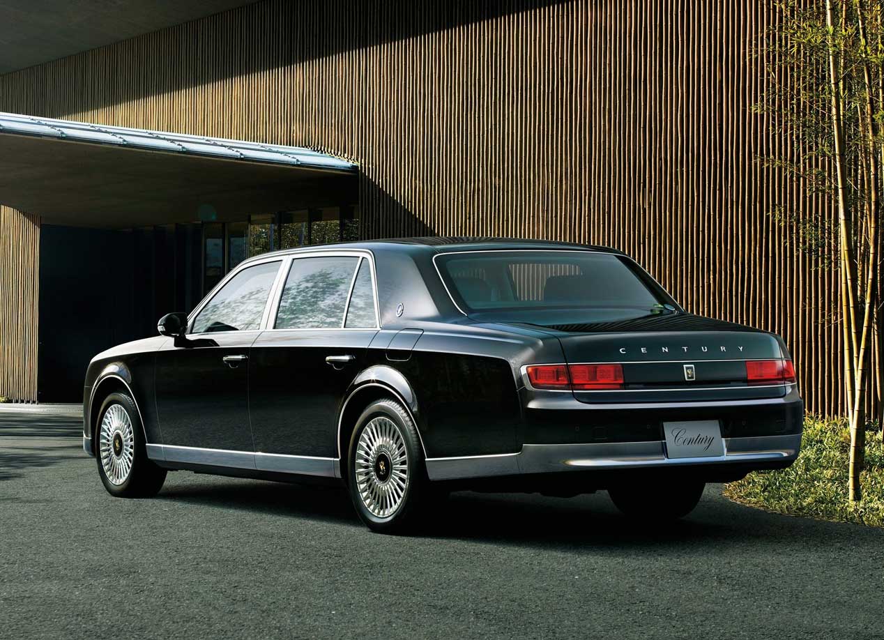 La limusina más lujosa de Japón, así es el Toyota Century 2018