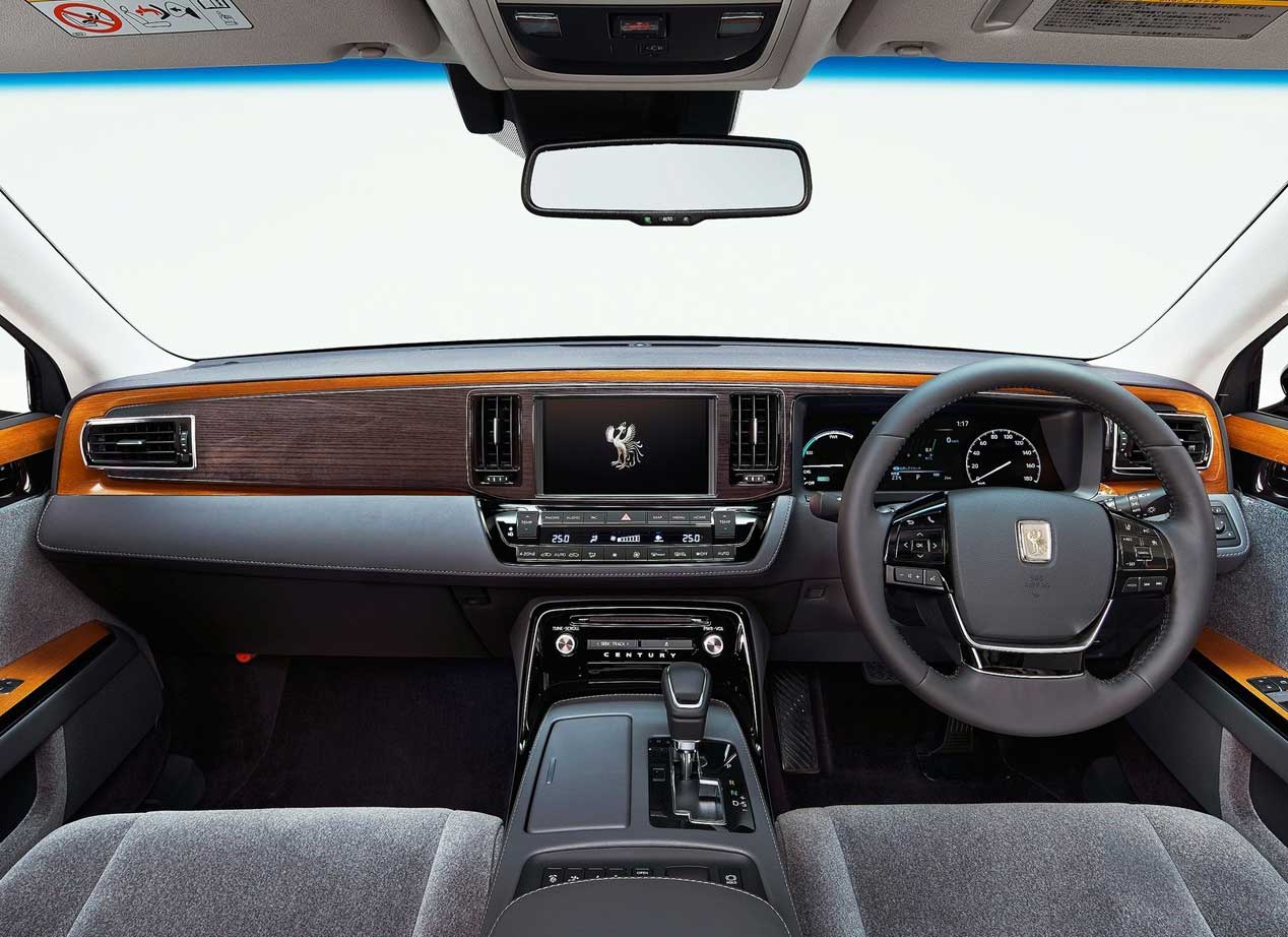 La limusina más lujosa de Japón, así es el Toyota Century 2018