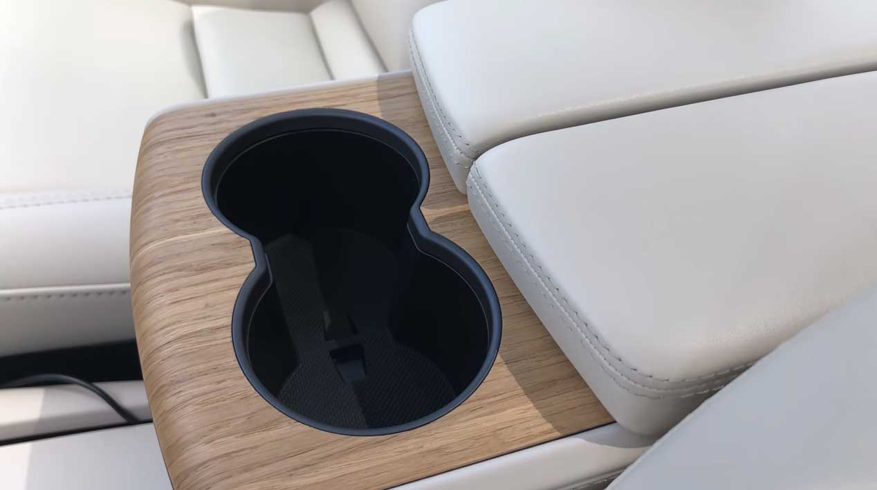 Así es el interior de un Tesla Model S P100D