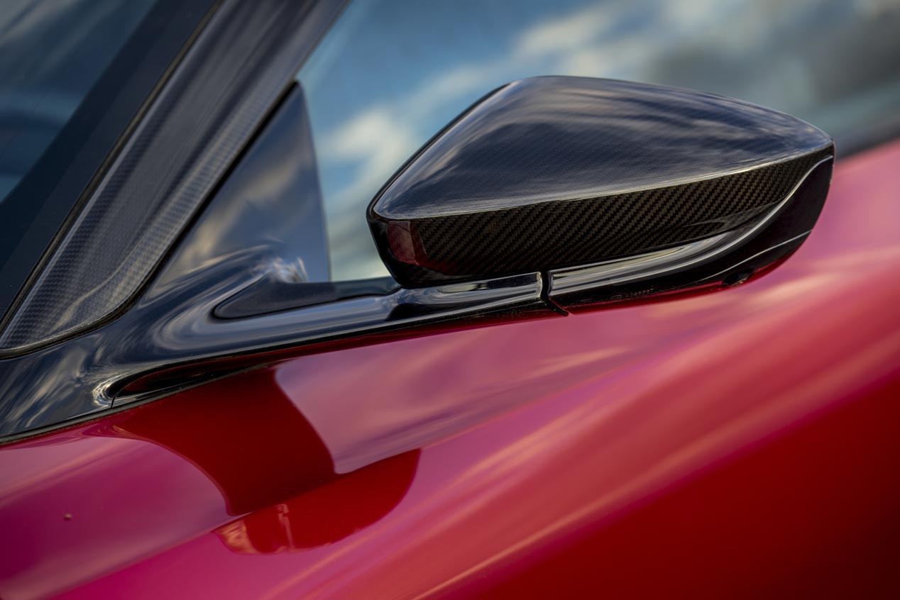 Aston Martin DBS Superleggera: ¡salvaje!