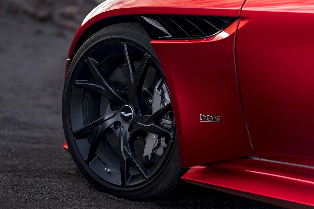Aston Martin DBS Superleggera: ¡salvaje!