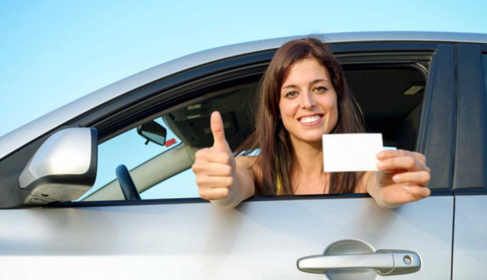 La DGT estrenará en 2024 un nuevo carné de conducir B1 para jóvenes a partir de 16 años