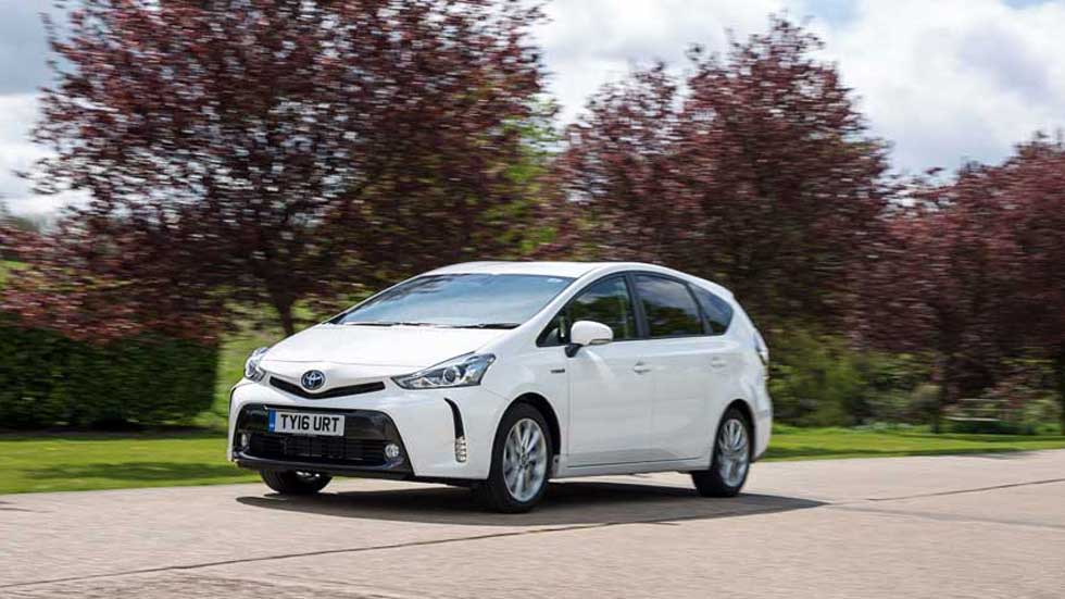 Toyota Prius  hybrid 2019: el familiar híbrido de 7 plazas se renueva