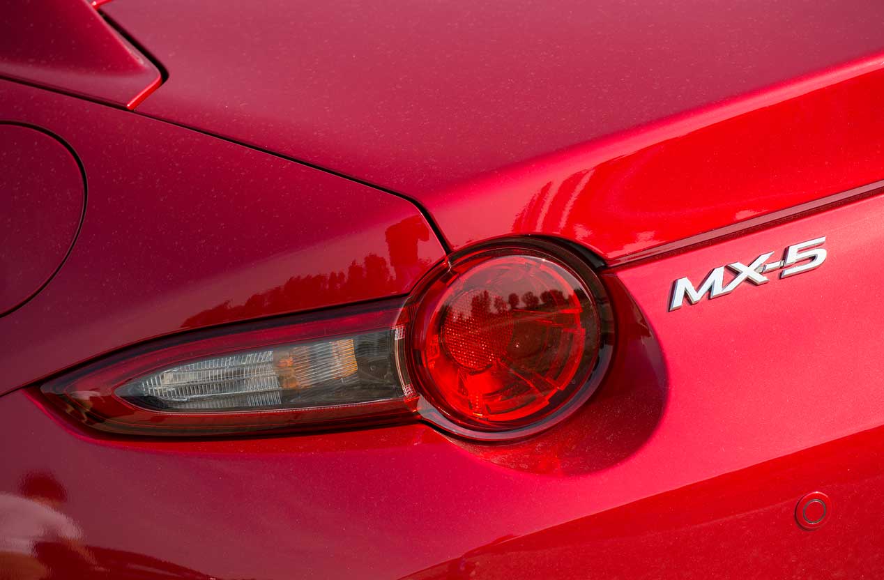 ¡Ojalá tener un garaje así! 10 coches que compraríamos sin dudar