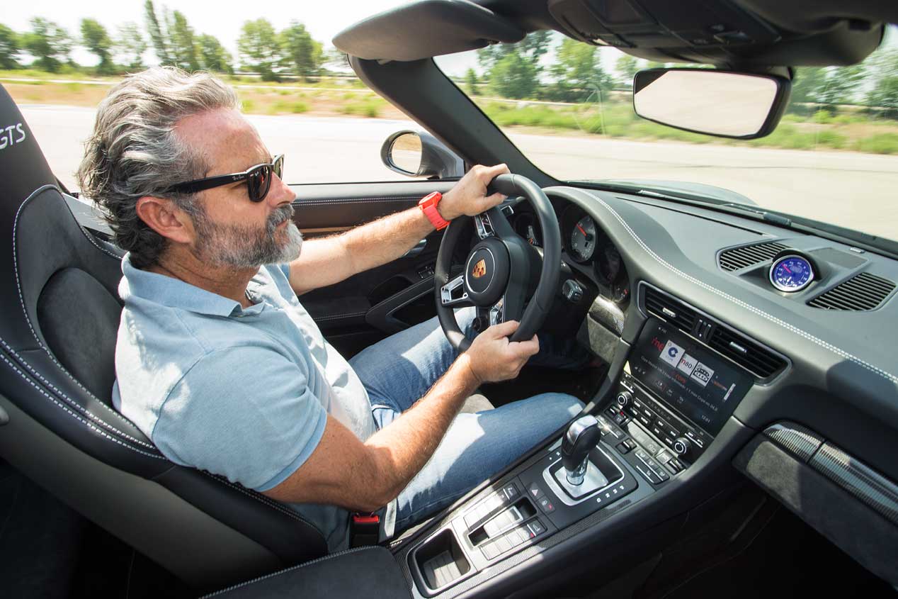 ¡Ojalá tener un garaje así! 10 coches que compraríamos sin dudar