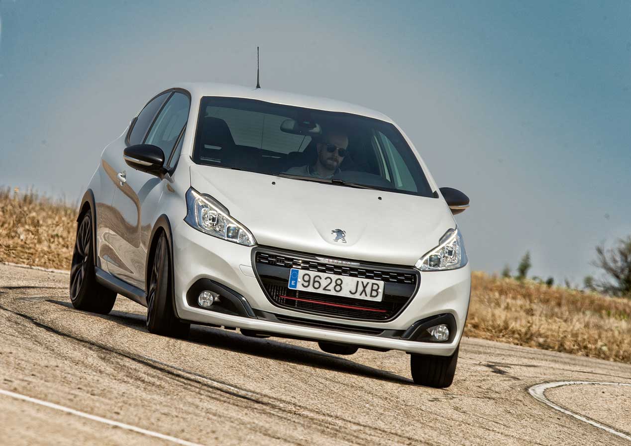 ¡Ojalá tener un garaje así! 10 coches que compraríamos sin dudar