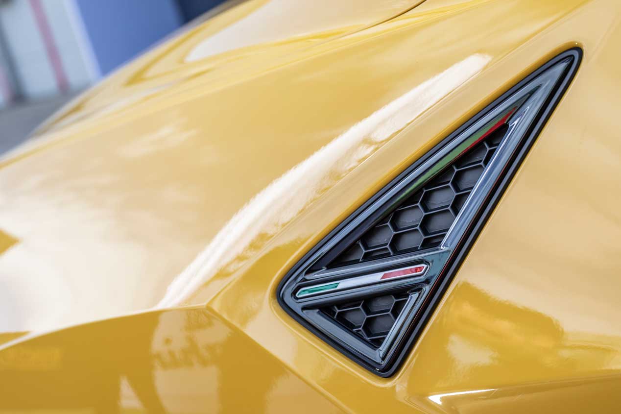 Nos ponemos a los mandos del SUV más brutal, el Lamborghini Urus