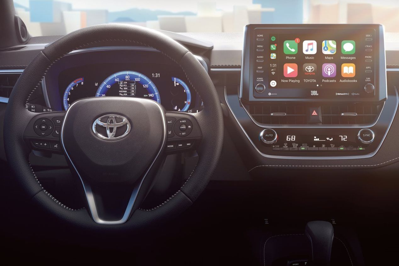Toyota Auris frente a Volvo V40: duelo de futuros compactos