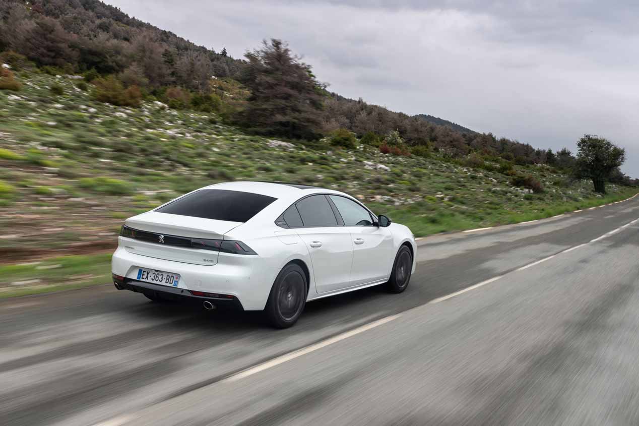 Peugeot 508 Hybrid Plug-in de 300 CV: luz verde en 2019