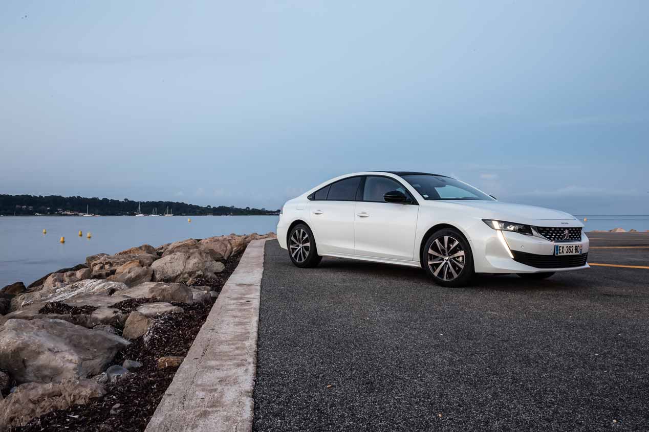 Peugeot 508 Hybrid Plug-in de 300 CV: luz verde en 2019