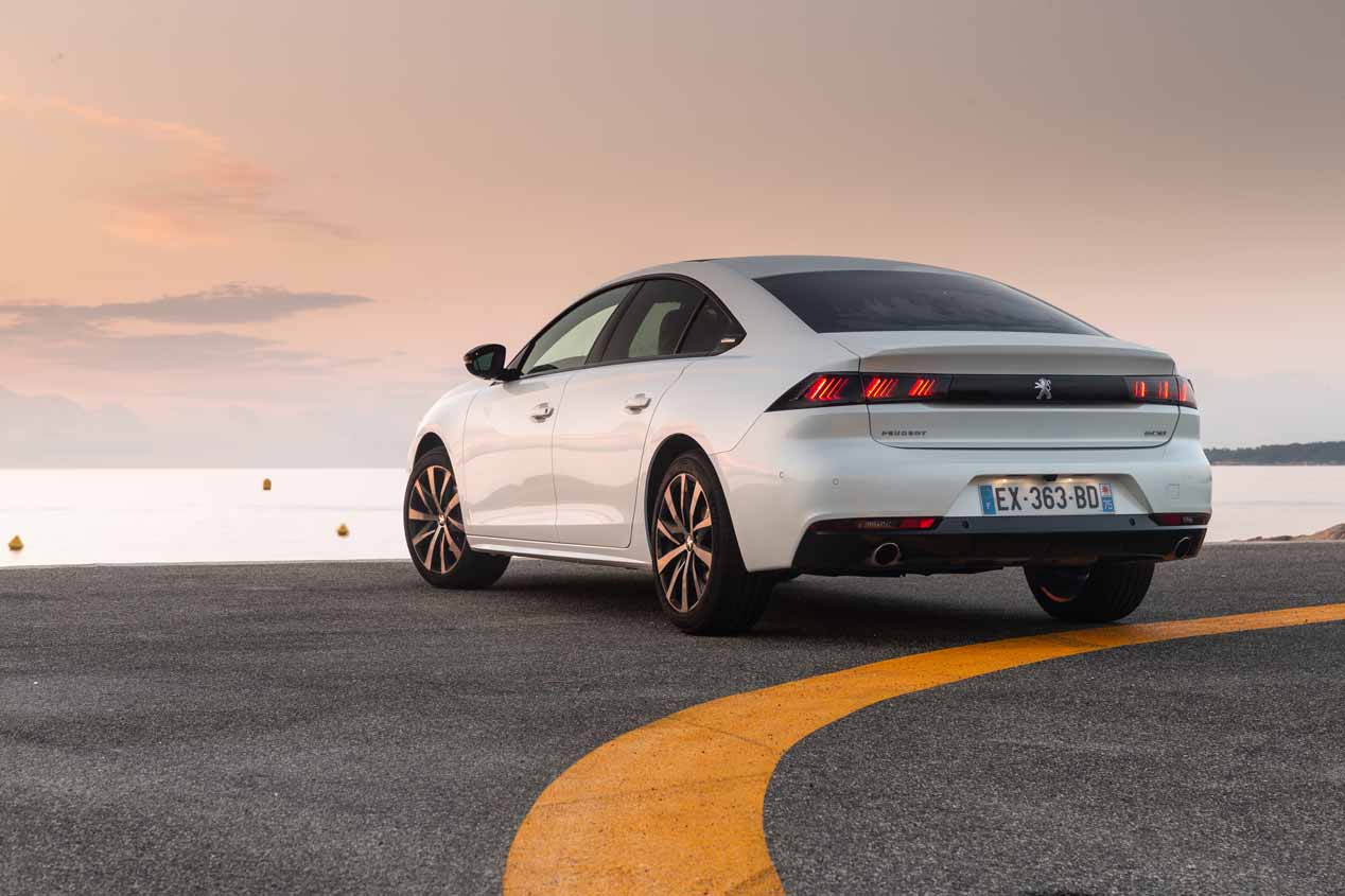 Peugeot 508 Hybrid Plug-in de 300 CV: luz verde en 2019