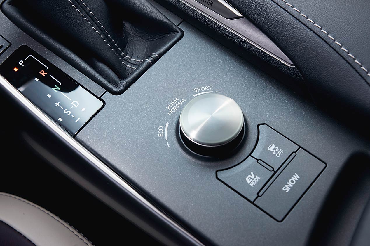Lexus IS 300h: híbrido de referencia
