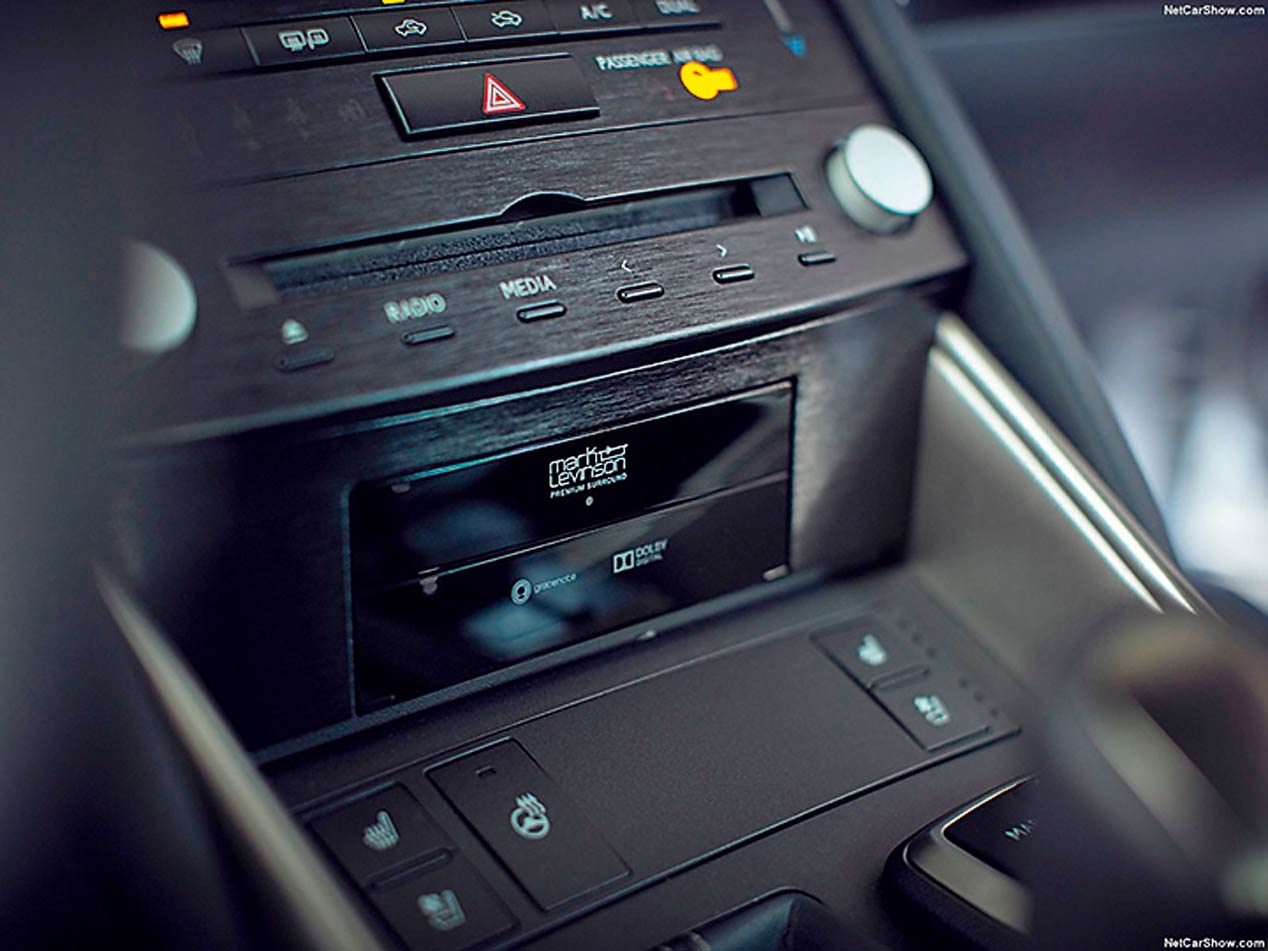 Lexus IS 300h: híbrido de referencia