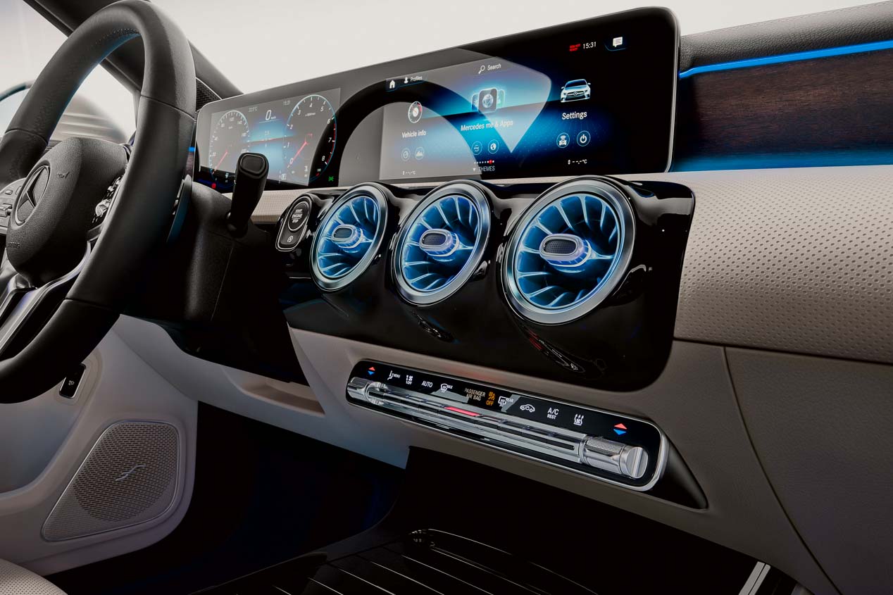Mercedes Clase A Sedán 2019: datos y fotos oficiales