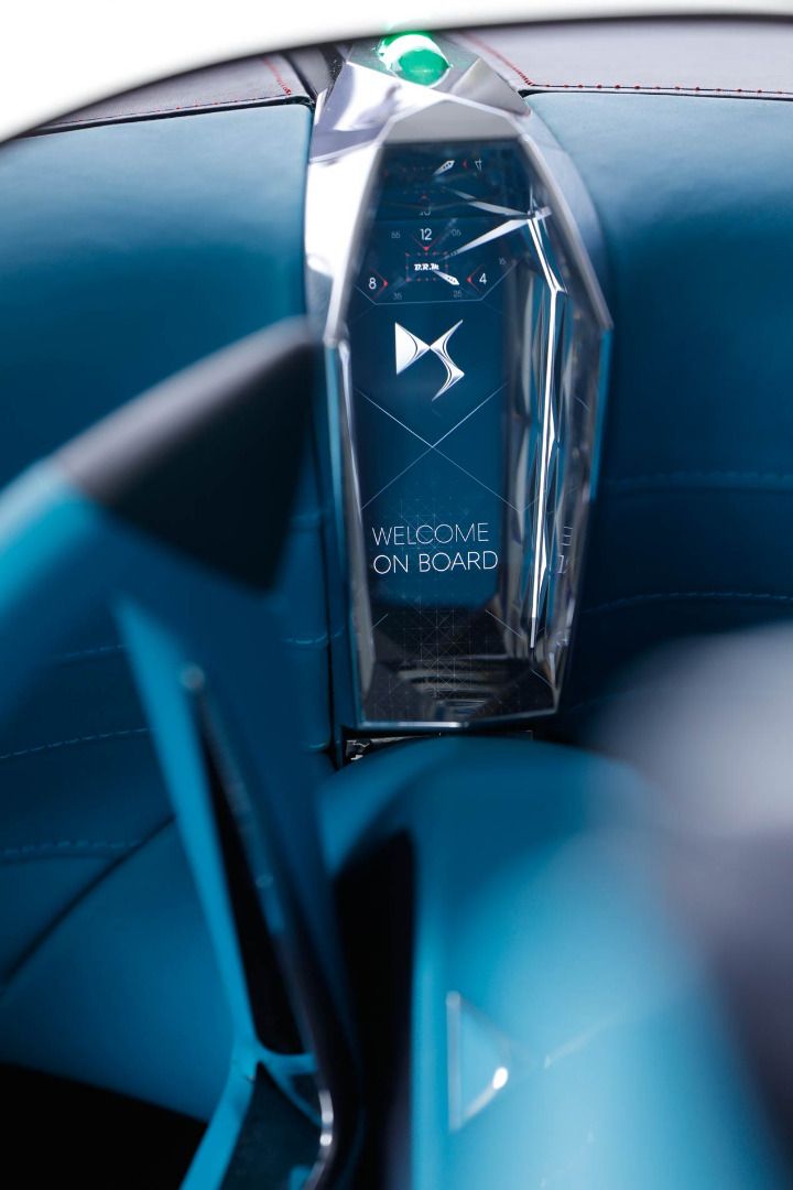 DS X E-Tense: dos coches en uno