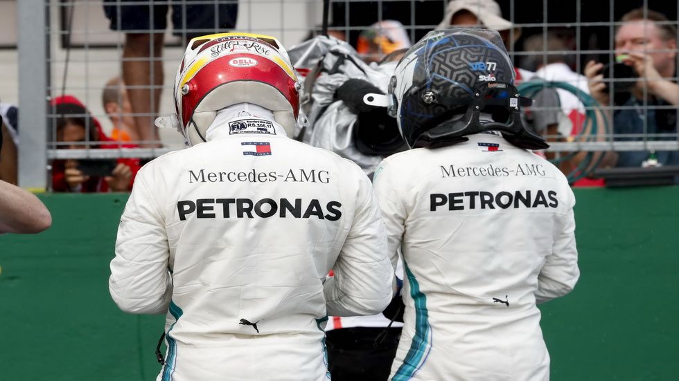 Los dos pilotos de Mercedes partirán desde la primera línea de la parrilla