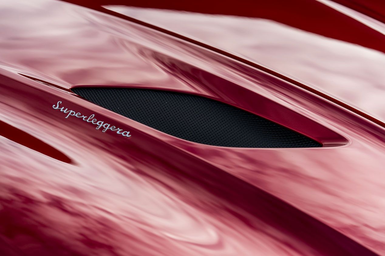 Probamos el Aston Martin DBS Superleggera