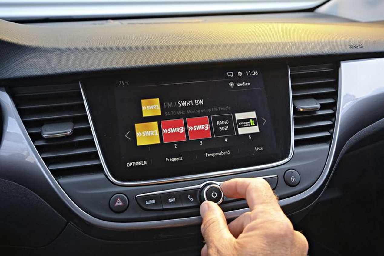 Opel Crossland X 1.2 Turbo, Seat Arona 1.0 TSI y VW T-Roc 1.0 TSI: ¿cuál es mejor?