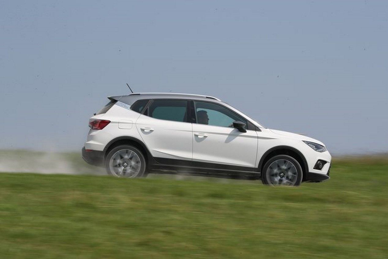 Opel Crossland X 1.2 Turbo, Seat Arona 1.0 TSI y VW T-Roc 1.0 TSI: ¿cuál es mejor?