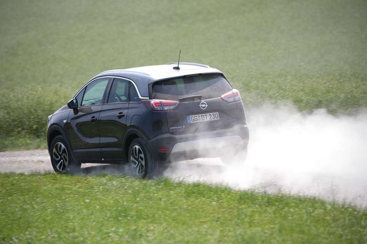 Opel Crossland X 1.2 Turbo, Seat Arona 1.0 TSI y VW T-Roc 1.0 TSI: ¿cuál es mejor?