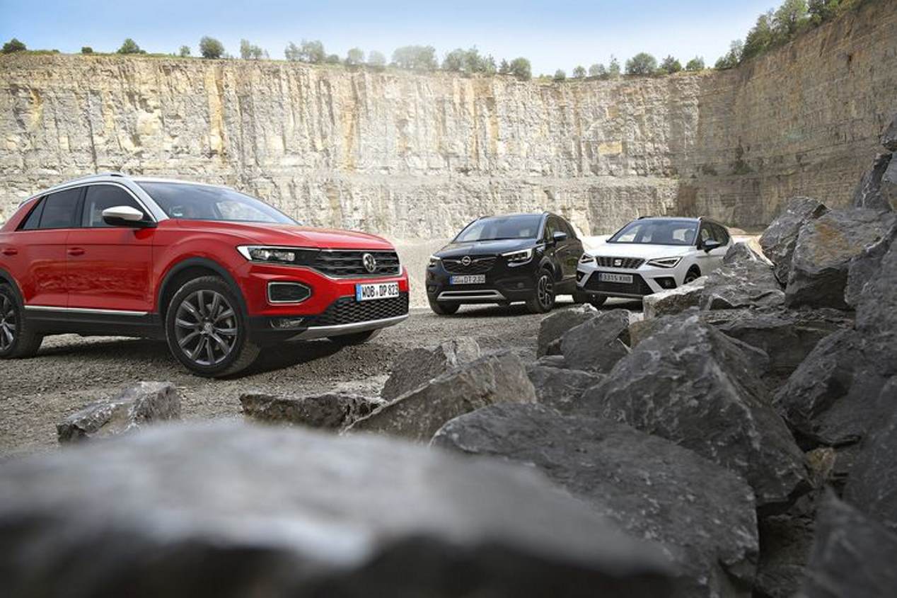 Opel Crossland X 1.2 Turbo, Seat Arona 1.0 TSI y VW T-Roc 1.0 TSI: ¿cuál es mejor?