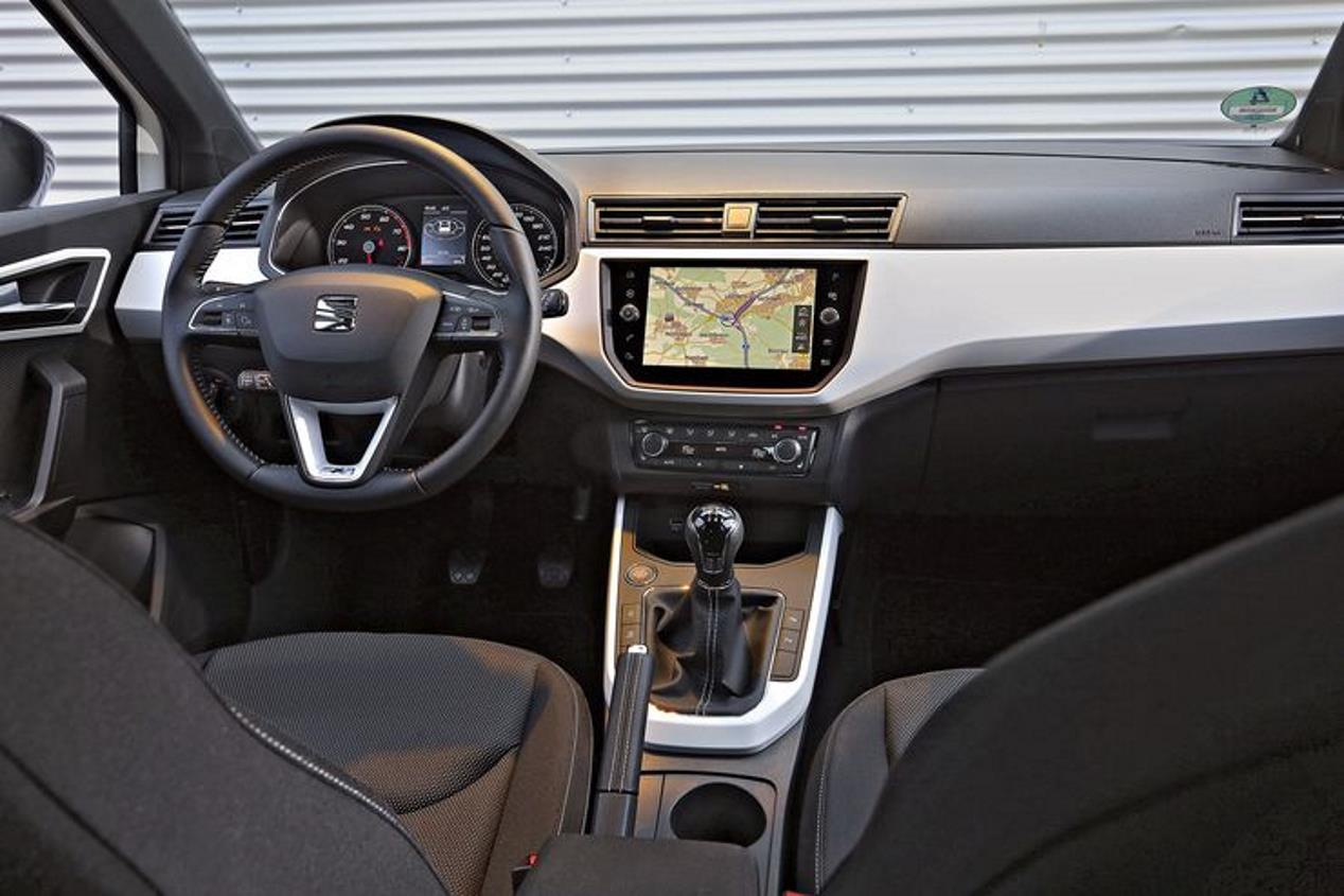 Opel Crossland X 1.2 Turbo, Seat Arona 1.0 TSI y VW T-Roc 1.0 TSI: ¿cuál es mejor?