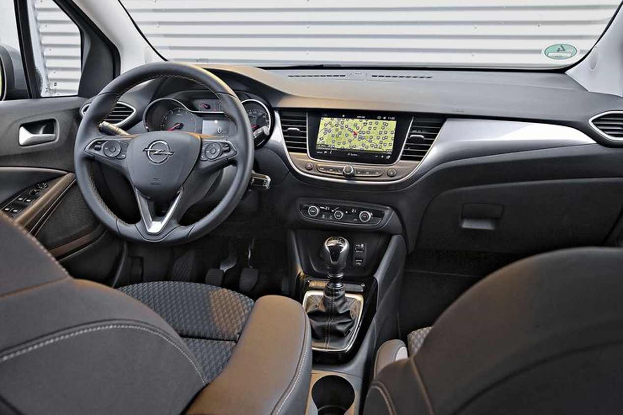 Opel Crossland X 1.2 Turbo, Seat Arona 1.0 TSI y VW T-Roc 1.0 TSI: ¿cuál es mejor?