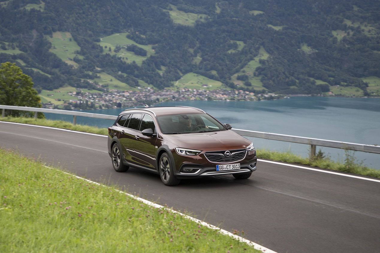Opel Insignia 2019: con novedades mecánicas y de equipamiento