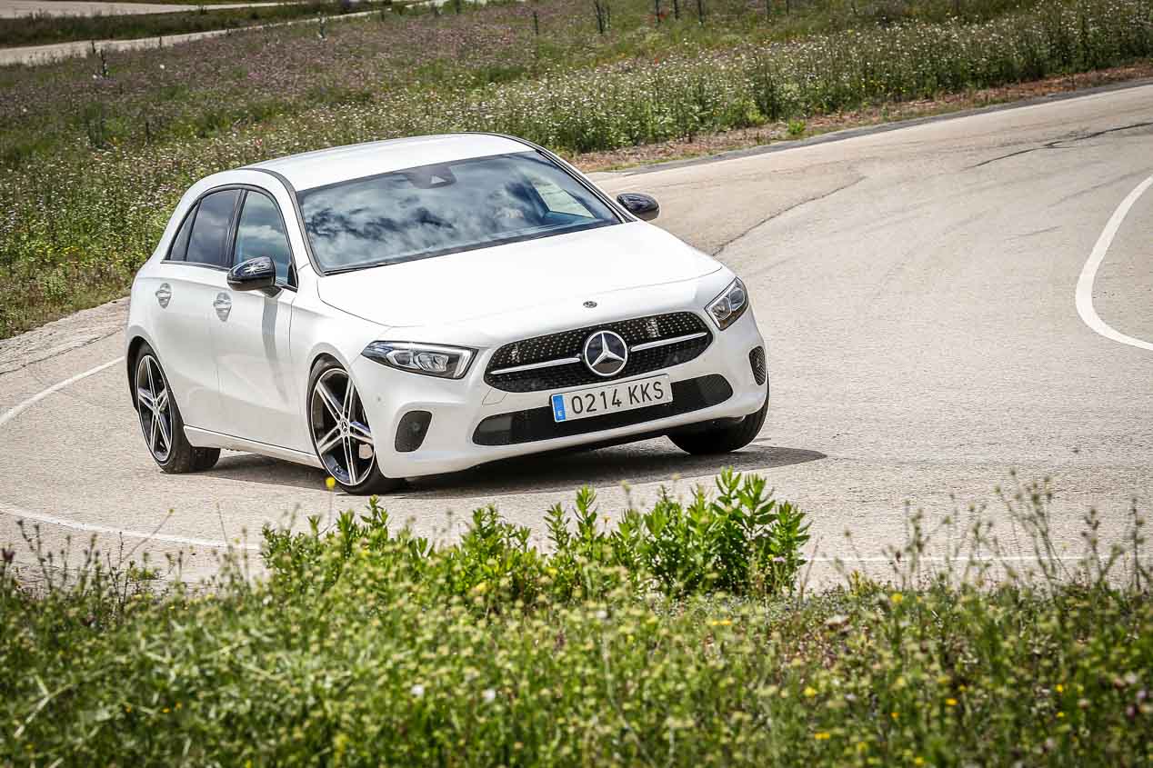 Supercomparativa de compactos: A3, Serie 1, Clase A, Golf, V40, Q30, CT y DS 4
