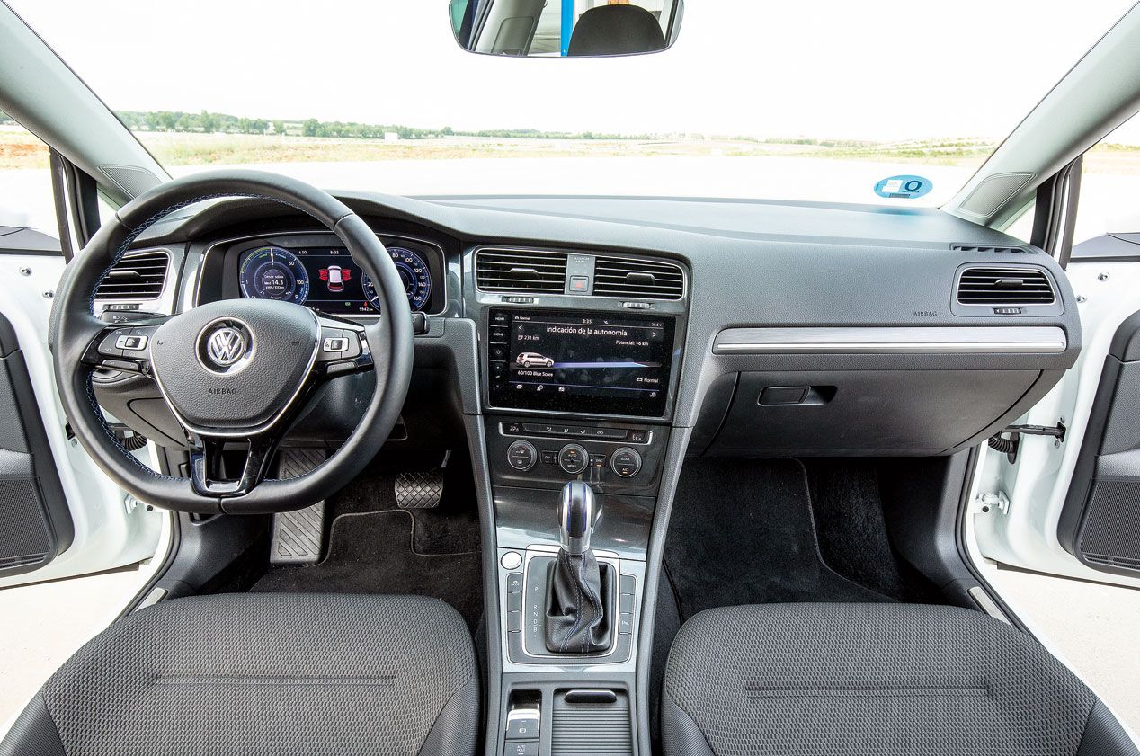 A prueba el Nissan Leaf y el VW e-Golf, dos eléctricos de lo más interesantes