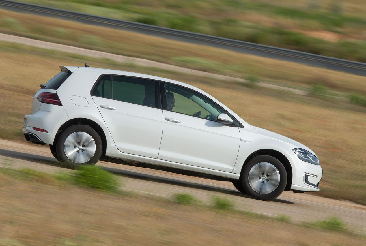 A prueba el Nissan Leaf y el VW e-Golf, dos eléctricos de lo más interesantes