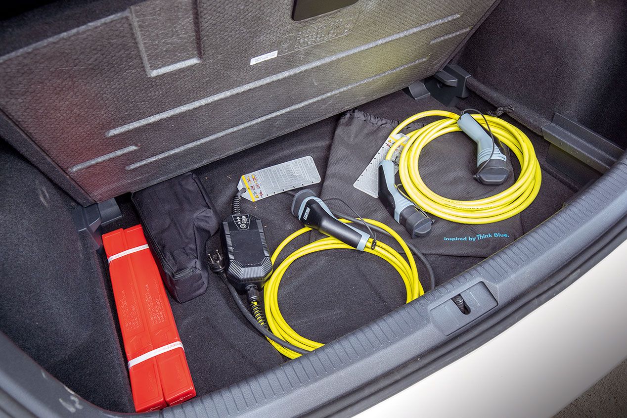 A prueba el Nissan Leaf y el VW e-Golf, dos eléctricos de lo más interesantes