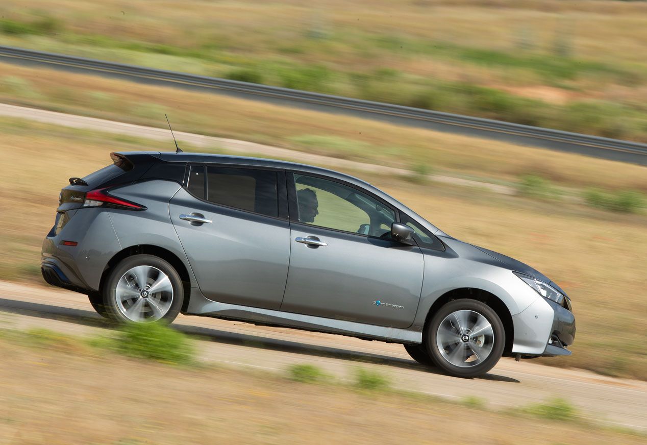 A prueba el Nissan Leaf y el VW e-Golf, dos eléctricos de lo más interesantes
