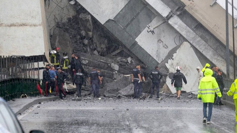 Tragedia en Génova: se derrumba un gran puente de una autopista