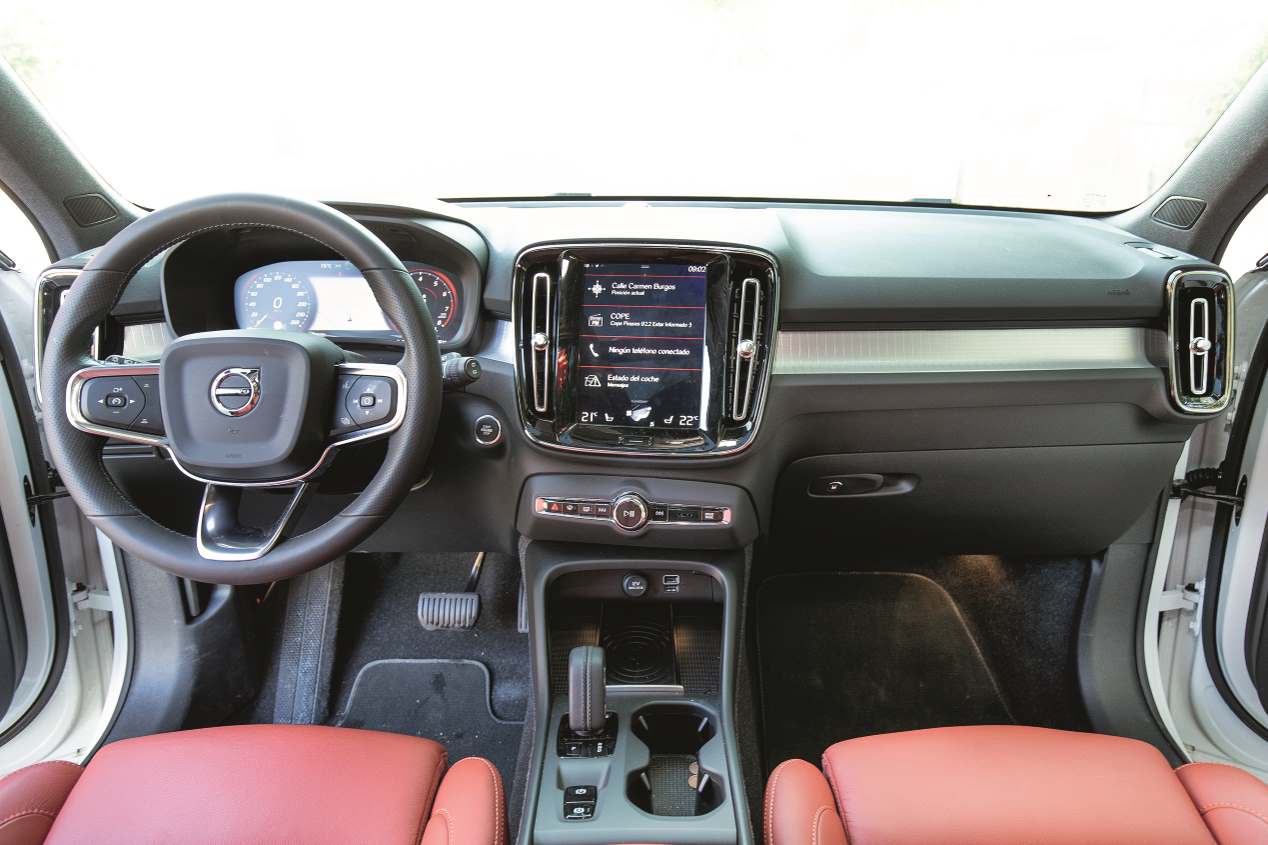 Comparativa: Jaguar E-Pace P250 vs Volvo XC40 T5 