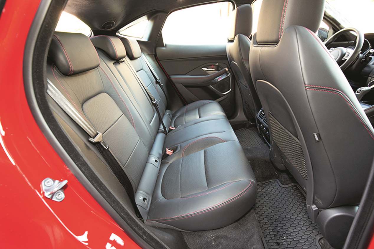 Comparativa: Jaguar E-Pace P250 vs Volvo XC40 T5 