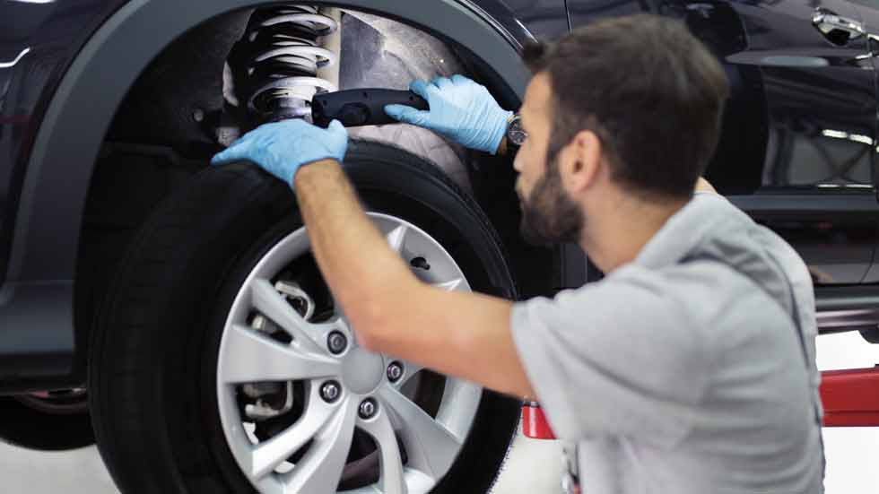 ¿Cuánto cuesta cambiar los amortiguadores del coche en España?