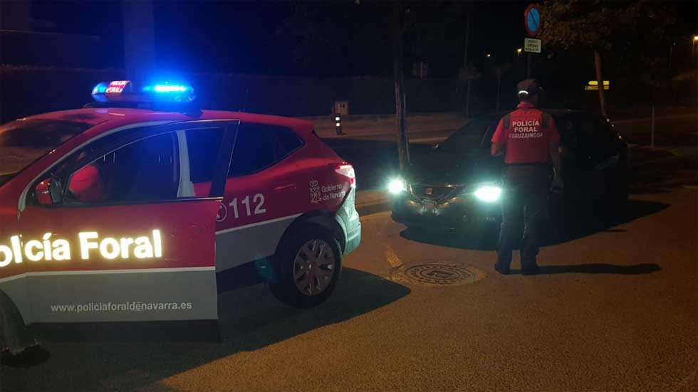 Detenido tras conducir drogado, sin carné y adelantar a 180 km/h a la policía