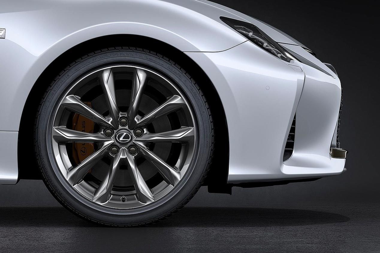 Lexus RC 2019: diseño renovado y comportamiento mejorado