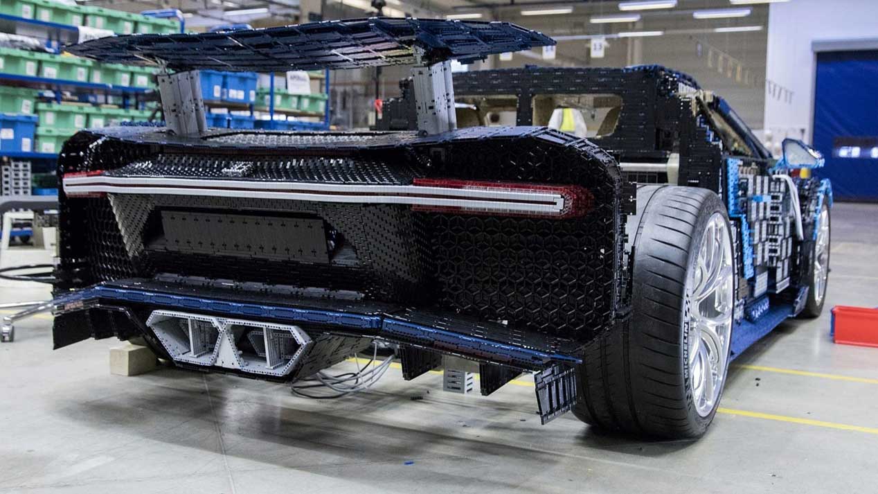 ¿Un Bugatti Chiron a 20km/h? Sí, ¡de Lego!