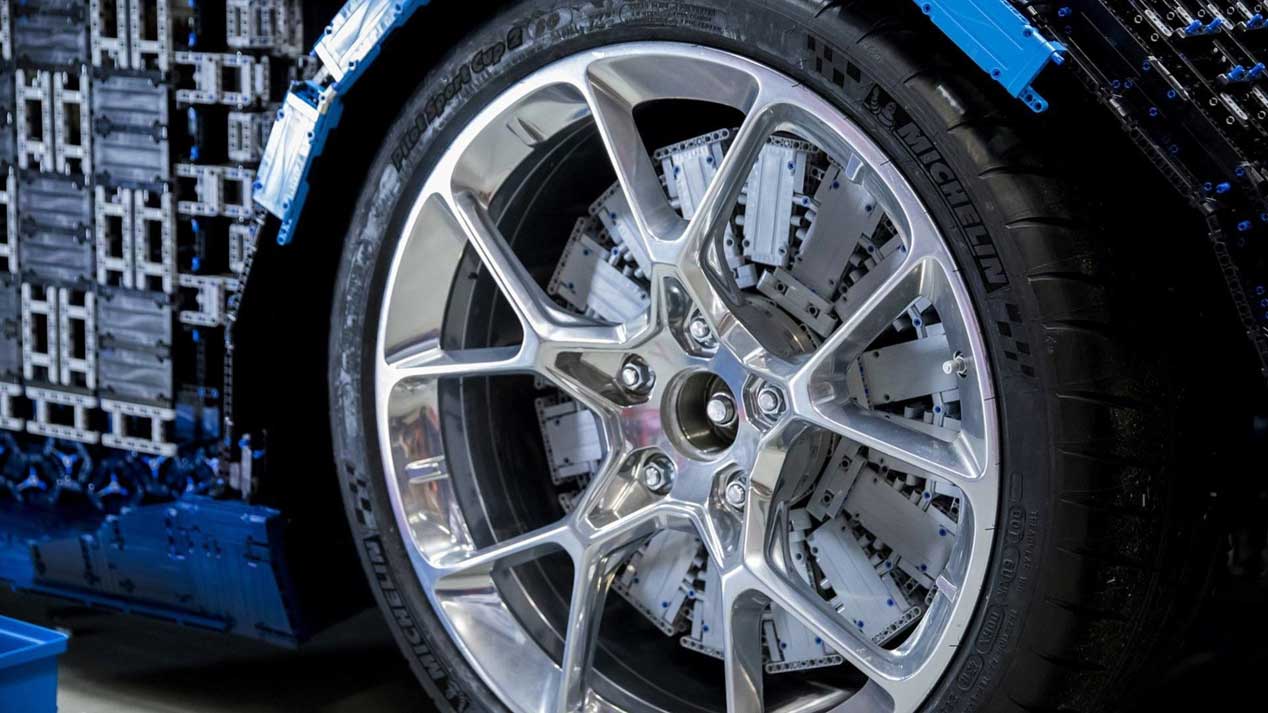 ¿Un Bugatti Chiron a 20km/h? Sí, ¡de Lego!