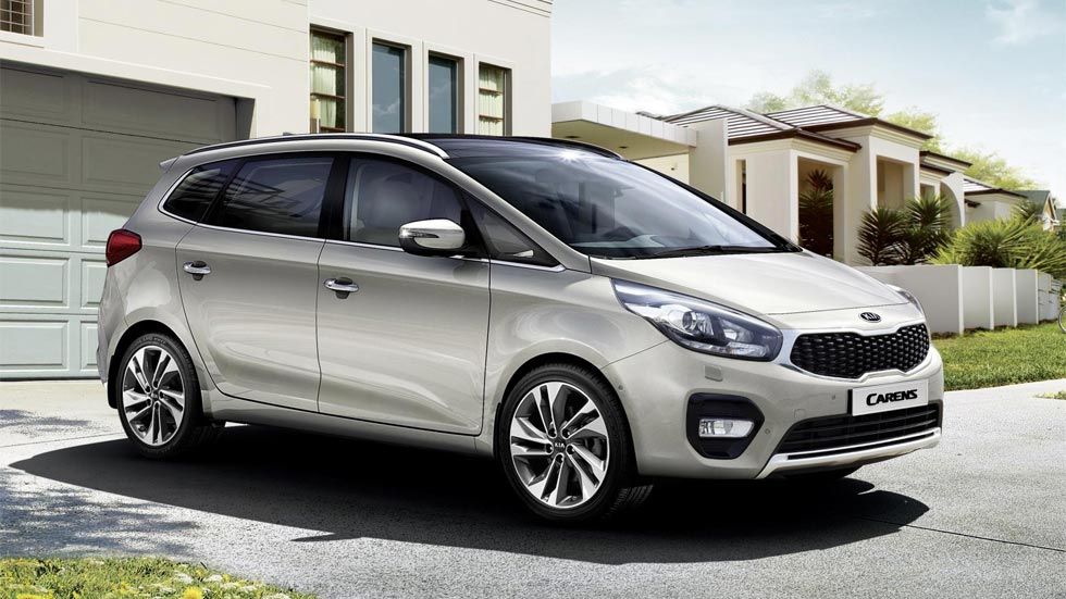 Los 10 coches y los 10 SUV más vendidos en agosto en España