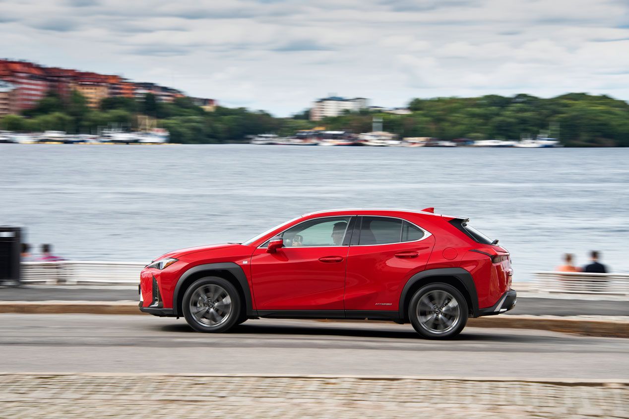 Probamos el Lexus UX 250h, el nuevo SUV híbrido
