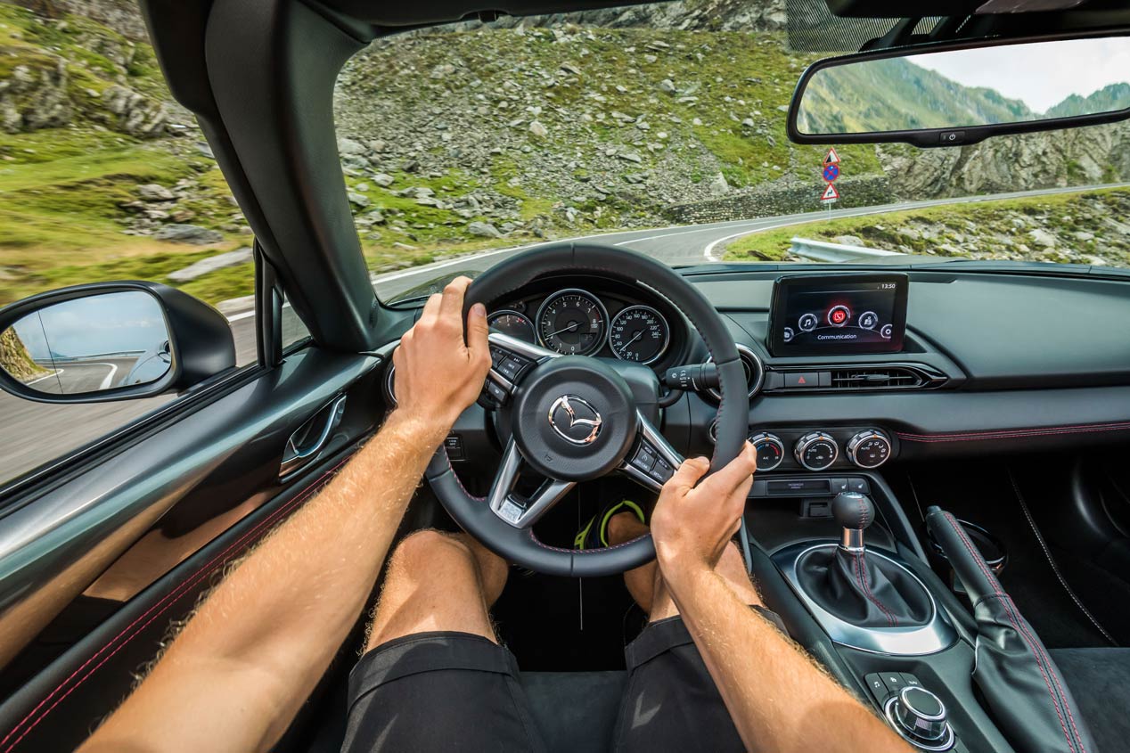 El nuevo Mazda MX-5 2019, a prueba en la Transfãgãrãsan