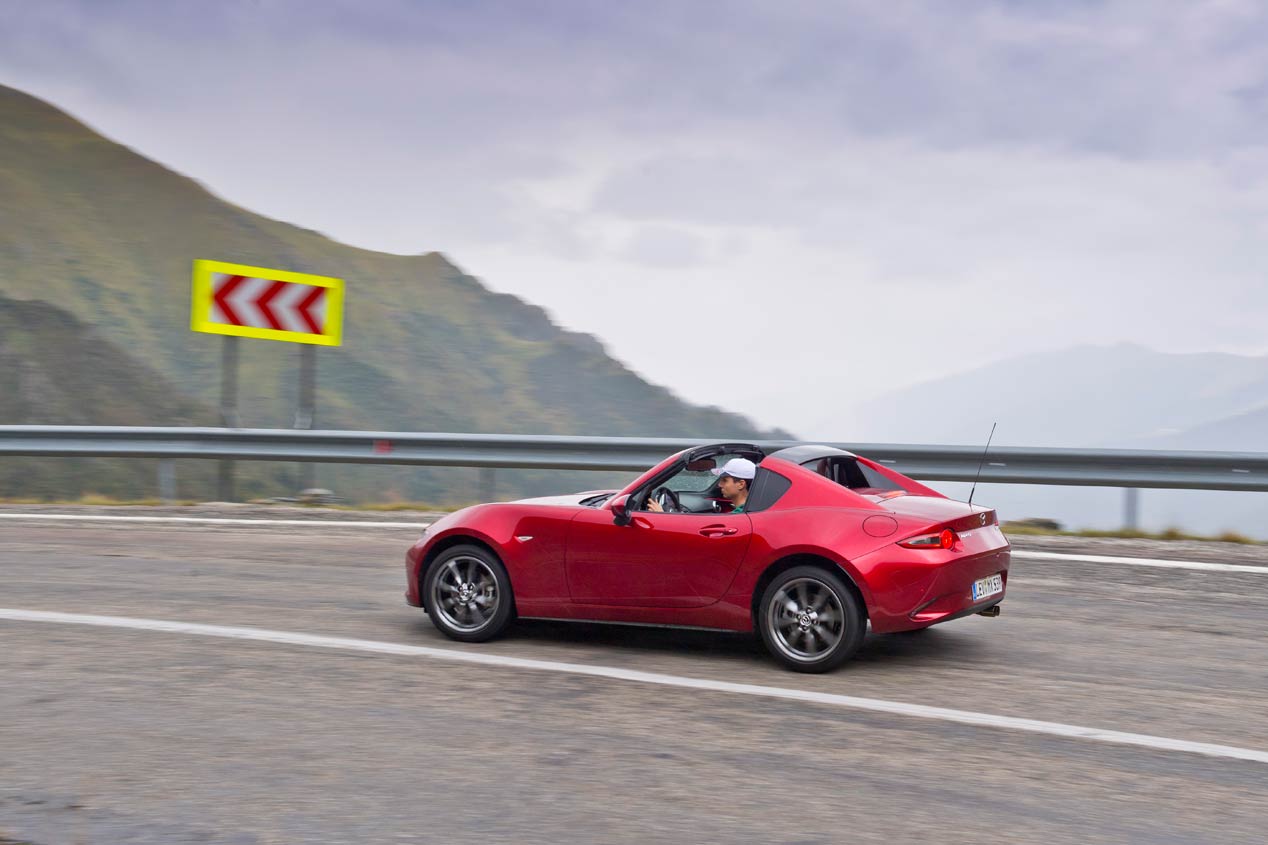 El nuevo Mazda MX-5 2019, a prueba en la Transfãgãrãsan
