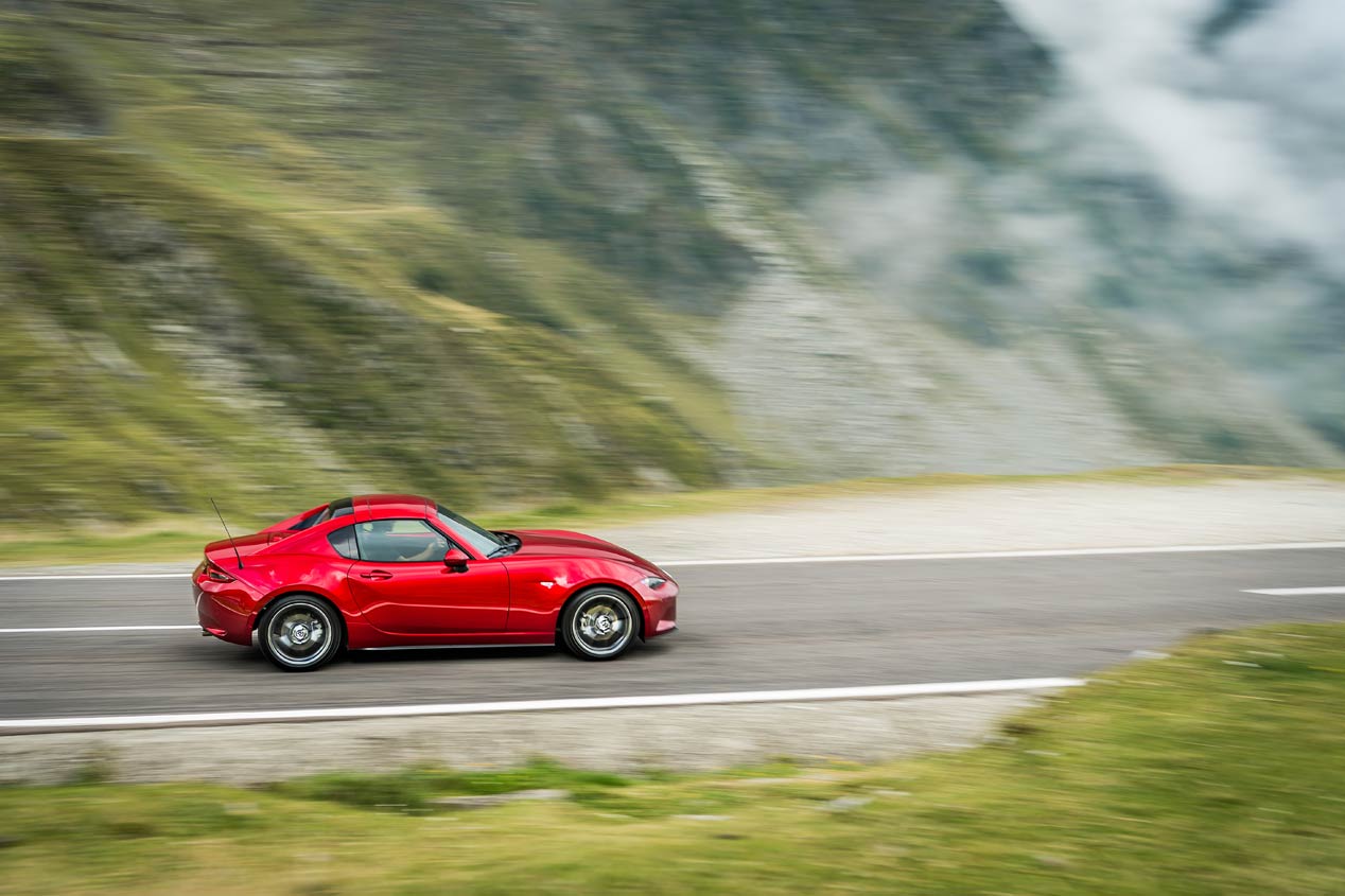 El nuevo Mazda MX-5 2019, a prueba en la Transfãgãrãsan