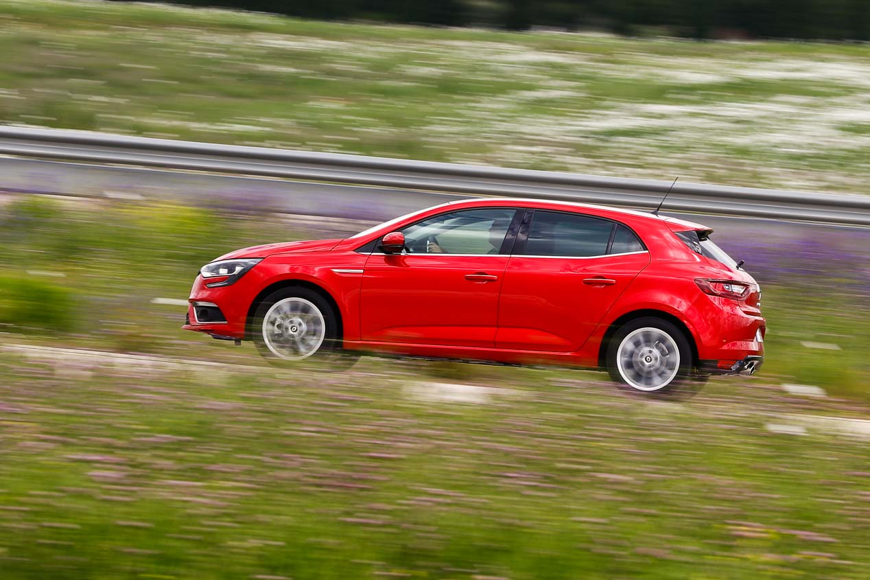 Comparativa: Citroën C4 Cactus PureTech vs Renault Mégane TCE