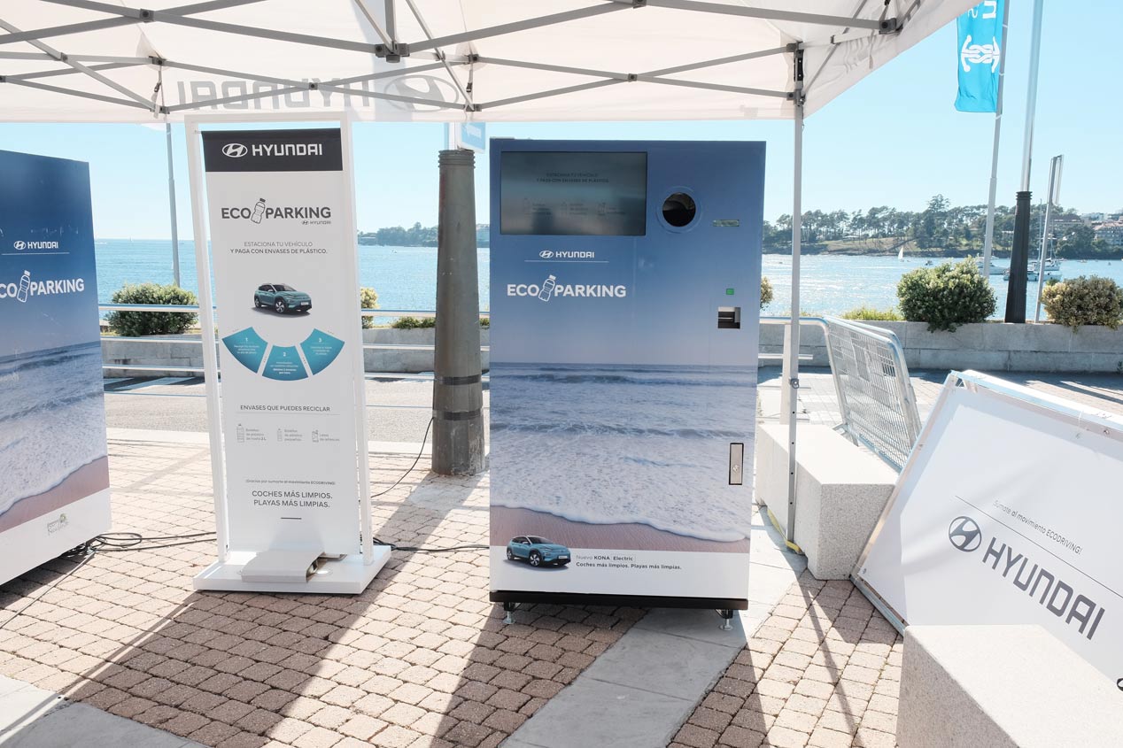 Hyundai crea un parking que se paga reciclando
